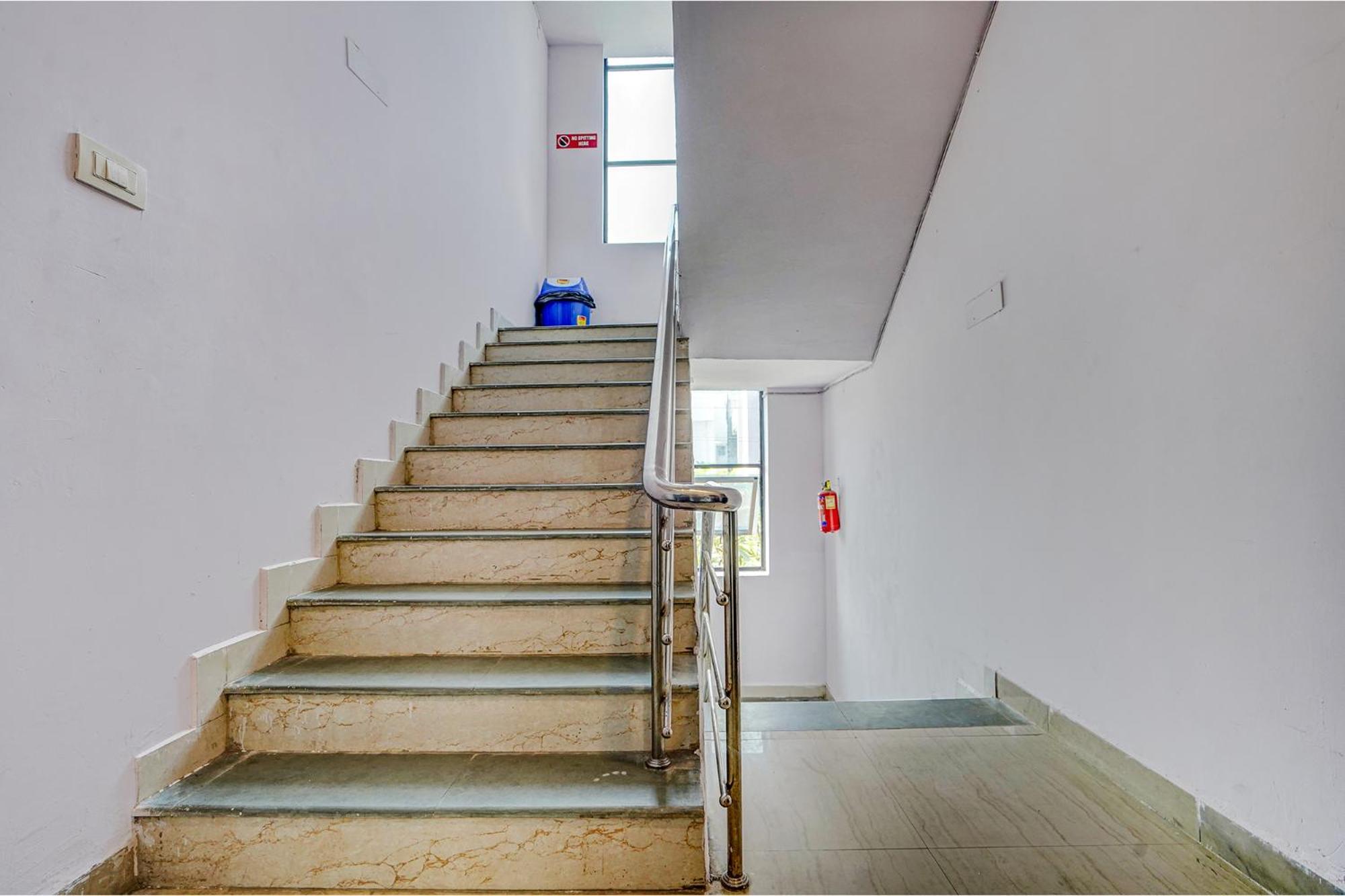 נאגפור Fabhotel Olive Stay Inn מראה חיצוני תמונה